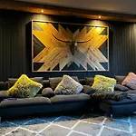 Mountain Getaway - Funky First Floor Appartement
