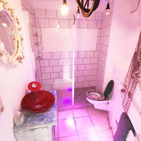 Dmg - 'funky First Floor' Unique Mountain Apartment *