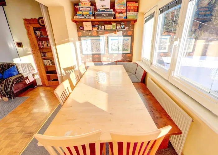 Dmg - 'funky First Floor' Unique Mountain *