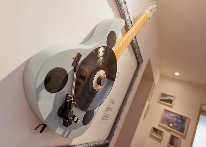 Dmg - 'funky First Floor' Unique Mountain Apartment *